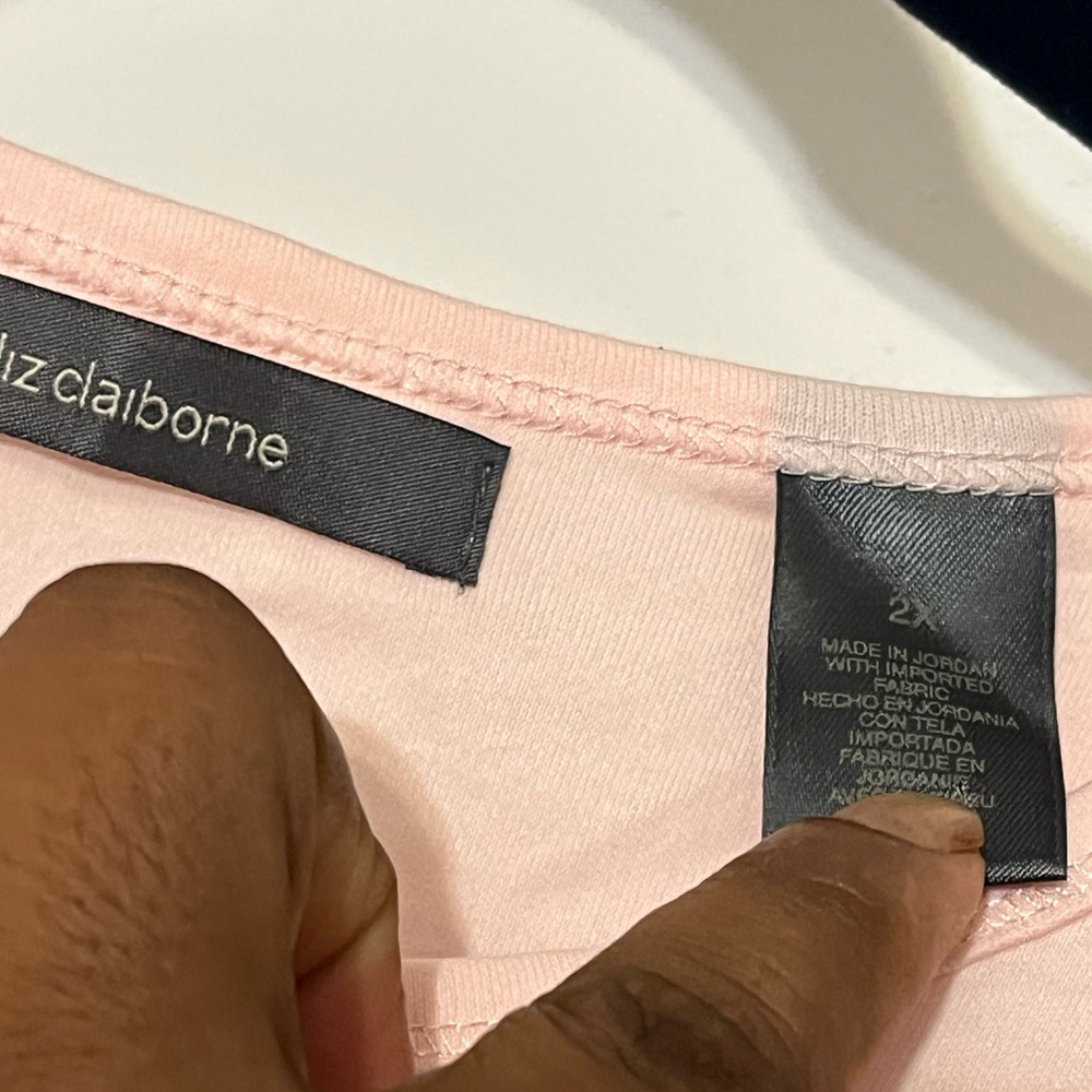 Liz Claiborne Light Pink Short Sleeve Tee - Picture 2 of 2